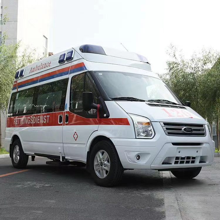 瑞丽行动不便者长途救护车租赁:安全转运的核心注意事项